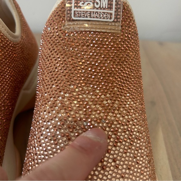 Steve Madden Womens Mythical Pull On Sneaker Rhinestone Rose Gold Womens Sz 6.5 - Picture 4 of 10